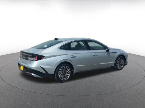 Used 2025 Hyundai Sonata SEL FWD image 14