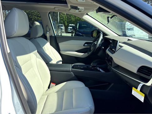 New 2026 Nissan Rogue SV image 14