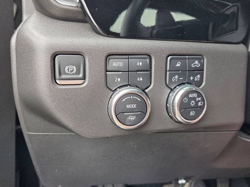 Used 2025 GMC Sierra 1500 SLT w/ SLT Premium Package AWD/4WD image 29