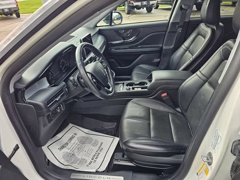 Used 2022 Lincoln Corsair AWD w/ Premium Package image 28