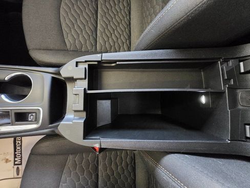 Used 2018 Chevrolet Equinox LT image 21