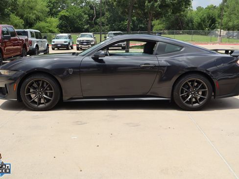 Used 2024 Ford Mustang Dark Horse RWD image 7