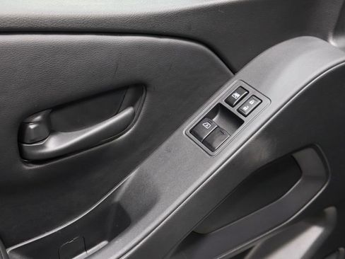 Certified 2025 Nissan Frontier S image 21