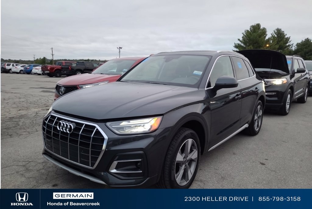 Used 2023 Audi Q5 2.0T Premium w/ Convenience Package AWD/4WD image 1