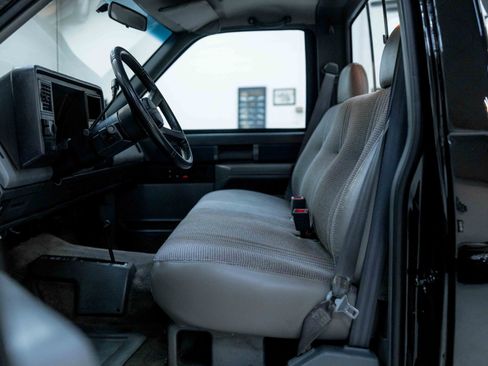Used 1988 Chevrolet Silverado 1500 4x4 Regular Cab image 42