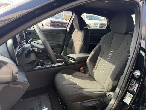 New 2026 Hyundai Elantra Sport FWD image 25