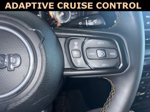 Used 2024 Jeep Gladiator Willys image 24