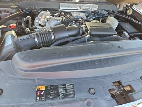 Used 2017 Chevrolet Silverado 2500 LT w/ LT Fleet Convenience Package AWD/4WD image 25