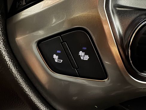 Used 2018 Chevrolet Silverado 1500 LT w/ True North Edition AWD/4WD image 38