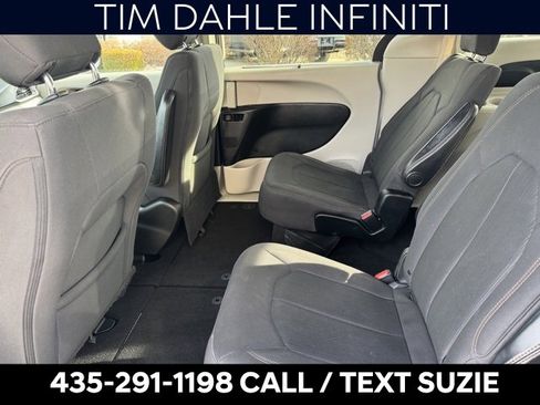 Used 2019 Chrysler Pacifica Touring Plus w/ Advanced Safetytec Group image 13