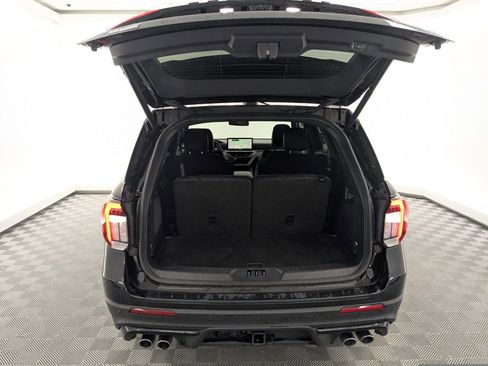 Used 2025 Ford Explorer ST image 23