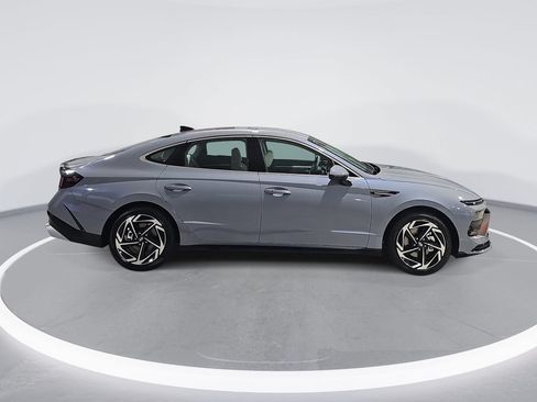 New 2026 Hyundai Sonata SEL FWD image 4
