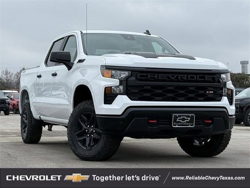 New 2026 Chevrolet Silverado 1500 Custom Trail Boss w/ LPO, Dark Essentials Package image 2