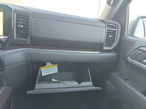 Used 2024 GMC Sierra 1500 SLT w/ SLT Premium Package image 30