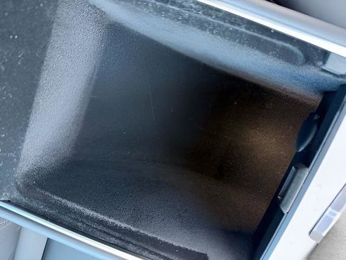 Used 2025 Tesla Model Y Long Range image 37