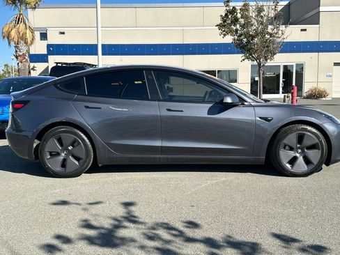Used 2023 Tesla Model 3 Standard Range RWD image 3