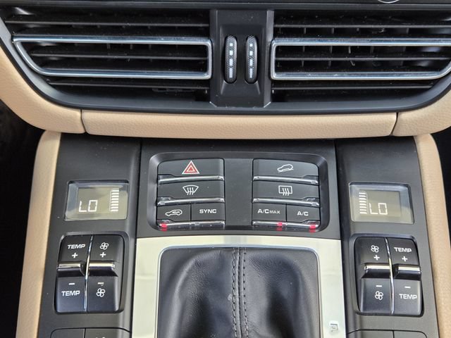 Used 2021 Porsche Macan S AWD/4WD image 16