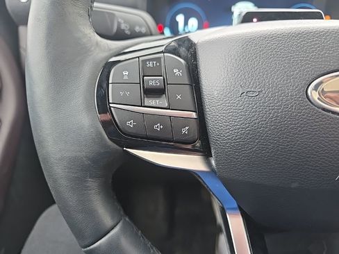 Used 2025 Ford Explorer Platinum w/ Ultimate Package image 18