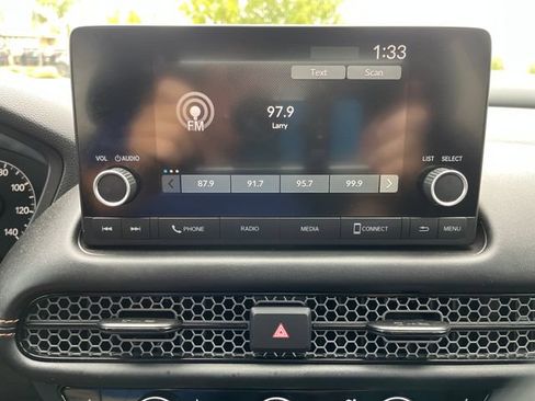 Certified 2025 Honda HR-V Sport image 33