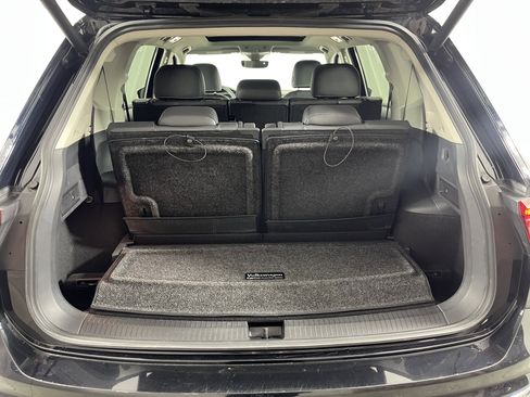 Used 2021 Volkswagen Tiguan SEL image 28