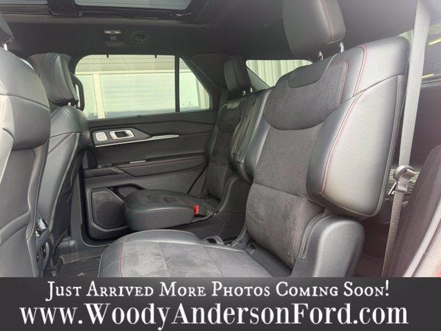 Used 2025 Ford Explorer ST AWD/4WD image 10