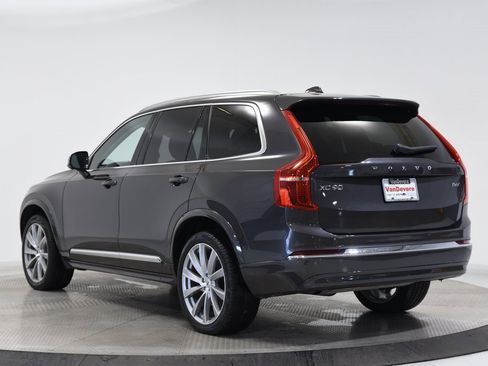 Used 2023 Volvo XC90 B6 Plus image 5