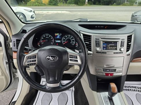 Used 2014 Subaru Outback 2.5i Limited w/ Moonroof Package AWD/4WD image 24