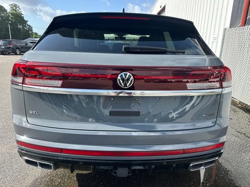 Used 2025 Volkswagen Atlas Cross Sport SEL Premium R-Line AWD/4WD image 3