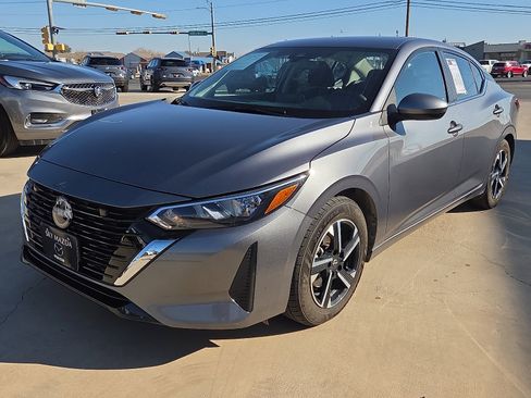 Used 2024 Nissan Sentra SV image 2