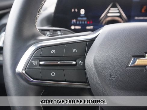 Used 2025 Chevrolet Traverse LT AWD/4WD image 4