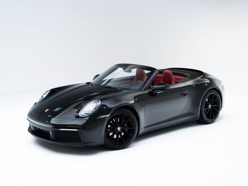 Certified 2021 Porsche 911 Carrera image 1
