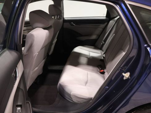 Used 2019 Honda Accord EX image 18