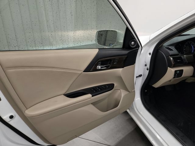 Used 2017 Honda Accord EX-L image 21