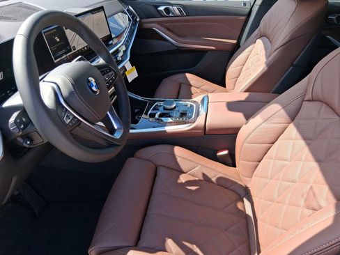 New 2026 BMW X5 xDrive50e image 5