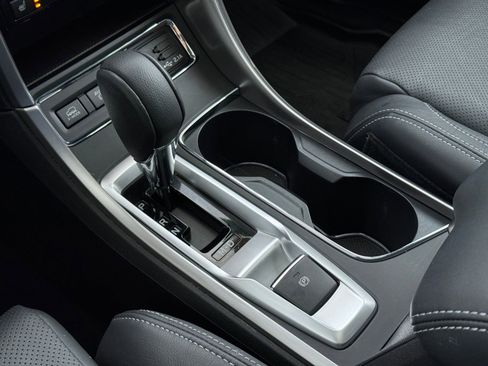 Used 2021 Subaru Ascent Limited w/ Technology Package image 26