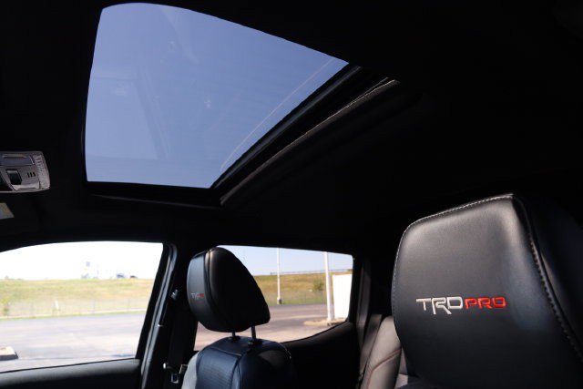 Used 2021 Toyota Tacoma TRD Pro AWD/4WD image 8