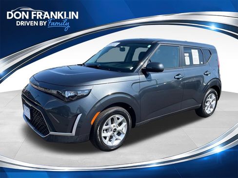 Used 2025 Kia Soul LX w/ LX Technology Package FWD image 1