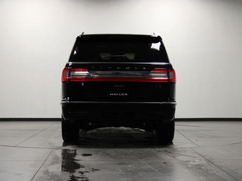 Used 2019 Lincoln Navigator L Select w/ Technology Package image 5