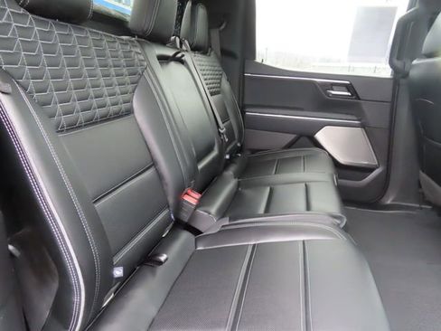 Used 2024 GMC Sierra EV Denali image 39