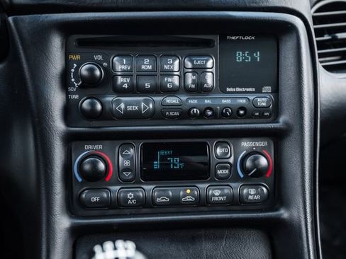 Used 2001 Chevrolet Corvette Z06 w/ Memory Pkg RWD image 12