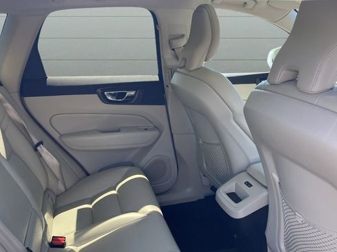 Used 2019 Volvo XC60 T6 Momentum w/ Premium Package AWD/4WD image 20