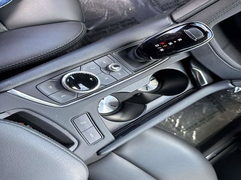 Used 2025 Cadillac XT5 Premium Luxury image 24