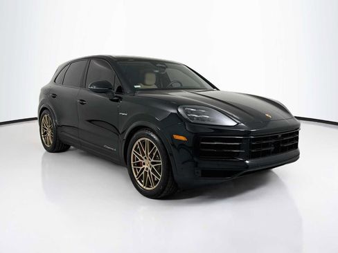 Certified 2026 Porsche Cayenne S AWD/4WD image 7