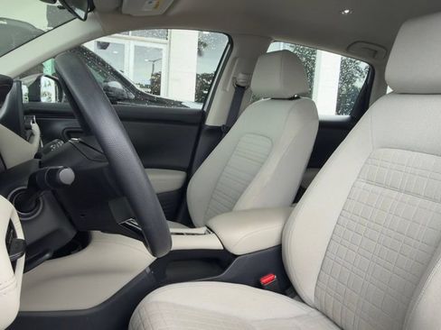 Used 2024 Honda HR-V LX image 4
