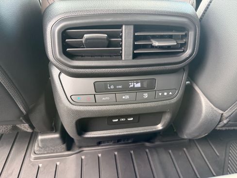 Used 2025 Honda Pilot EX-L image 16
