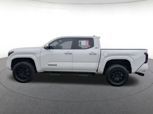 Used 2024 Toyota Tacoma SR5 w/ SR5 Upgrade Package AWD/4WD image 3