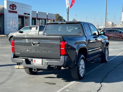 Certified 2025 Toyota Tacoma SR5 image 5