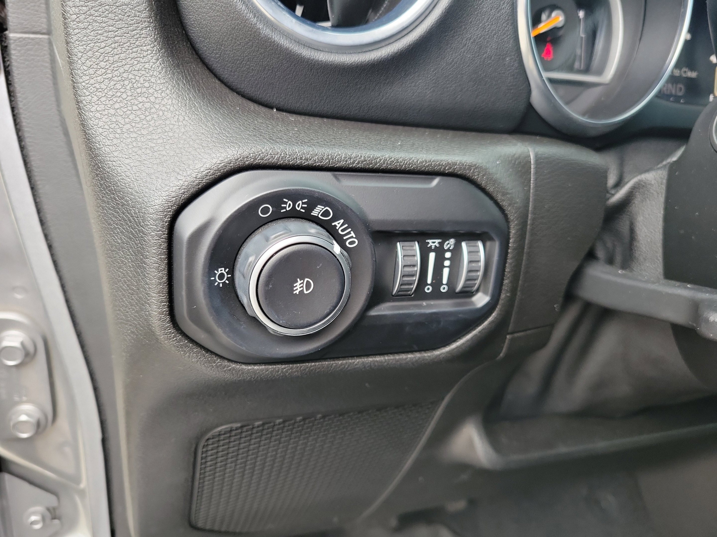 Used 2019 Jeep Wrangler Unlimited Sahara AWD/4WD image 20