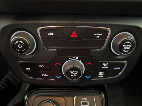 Used 2018 Jeep Compass Altitude w/ Popular Equipment Group image 18