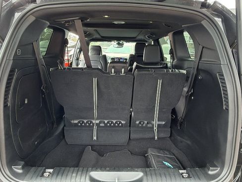 Used 2024 Chrysler Pacifica Premium image 13